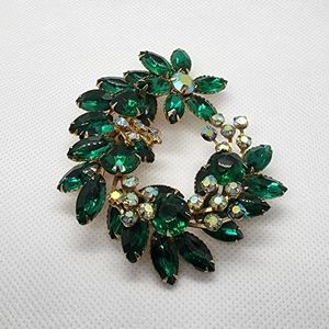 Vintage wreath brooch pin 3in x 3in Green and Ab stones
